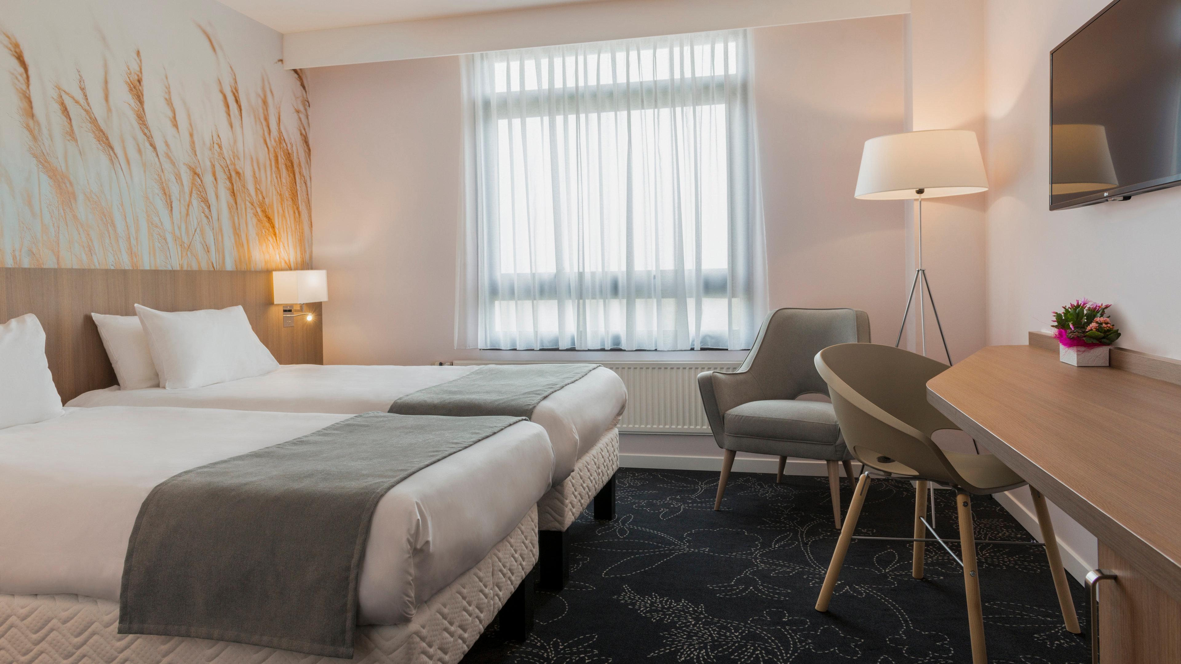 Holiday Inn Calais Coquelles, an IHG Hotel Extérieur photo